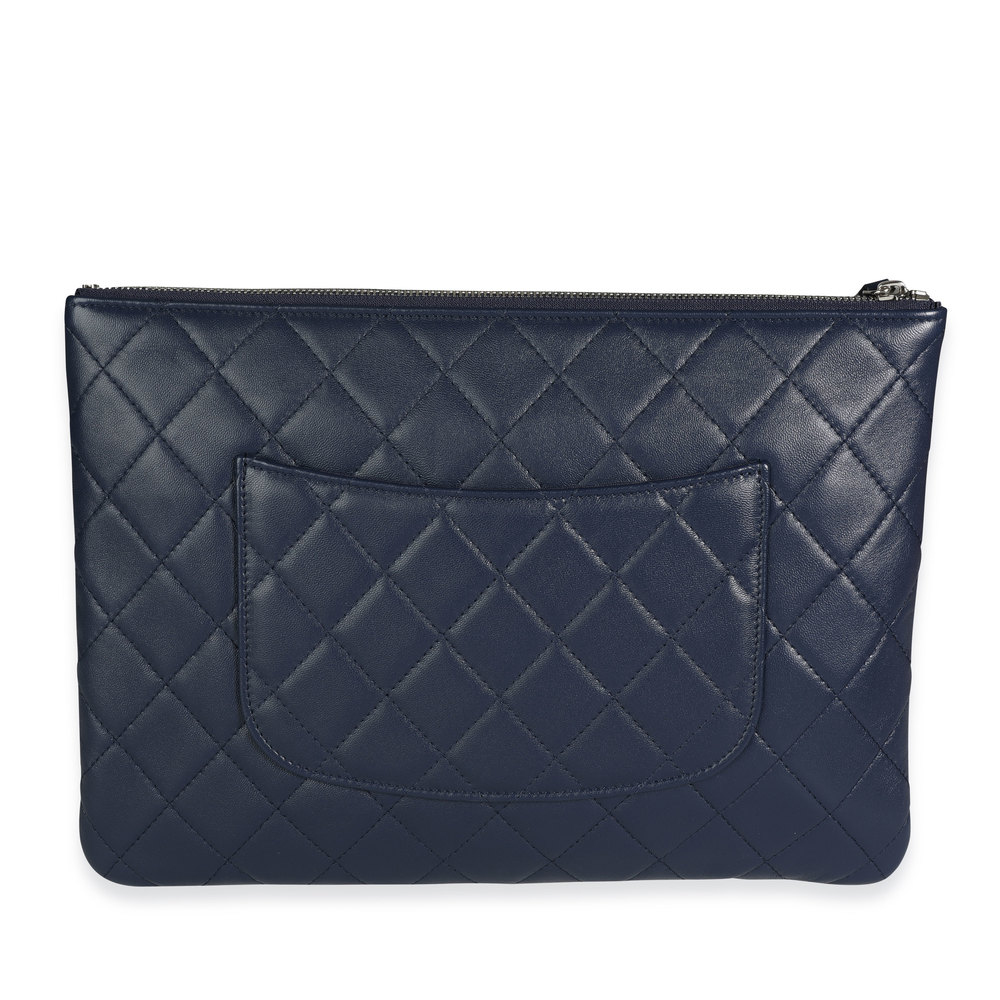CHANEL Rare Multicolor Quilted Lambskin Pocket O-Case - Picture 2 of 7